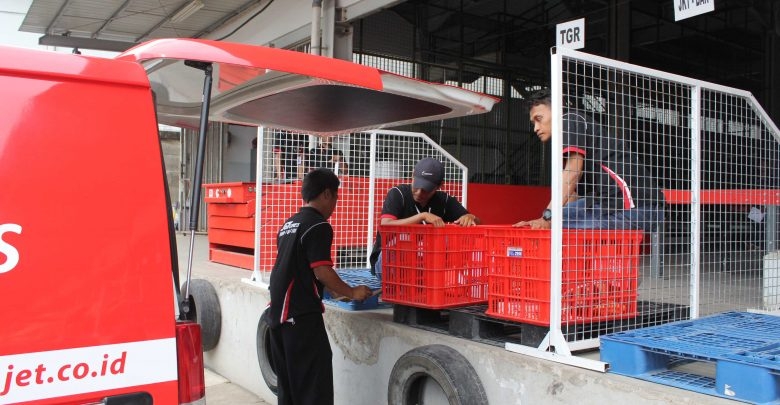 J&T Express Maksimalkan Moda Kereta Api Di Pulau Jawa Untuk Persingkat Jalur Distribusi Pengiriman Ke Pedesaan