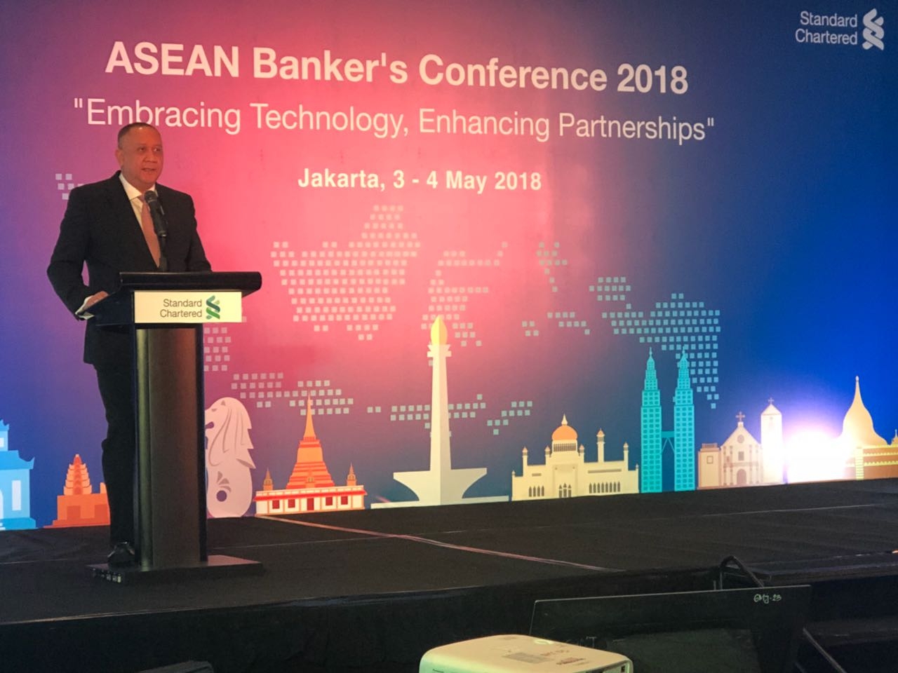 Standard Chartered Fasilitasi Diskusi Tren Teknologi untuk Pembayaran melalui ASEAN Banker’s Conference 2018