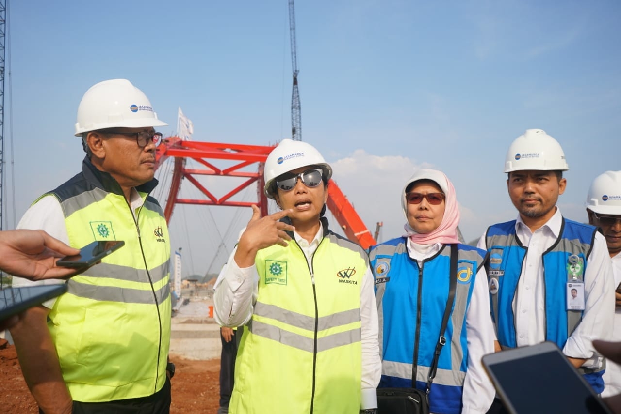 Menteri BUMN Optimis Tol Batang-Semarang Beroperasi Oktober 2018