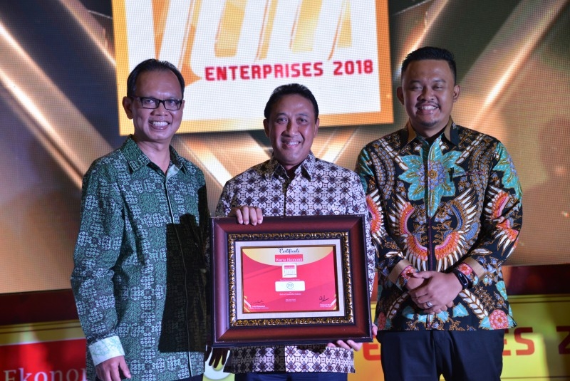 PT PP (Persero) Raih Penghargaan Top 100 Enterprises