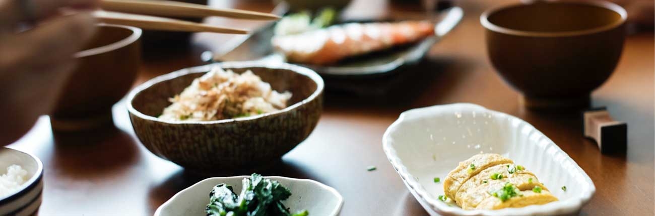 Tips Jitu Supaya Tidak Kalap Makan Nasi Saat Buka Puasa