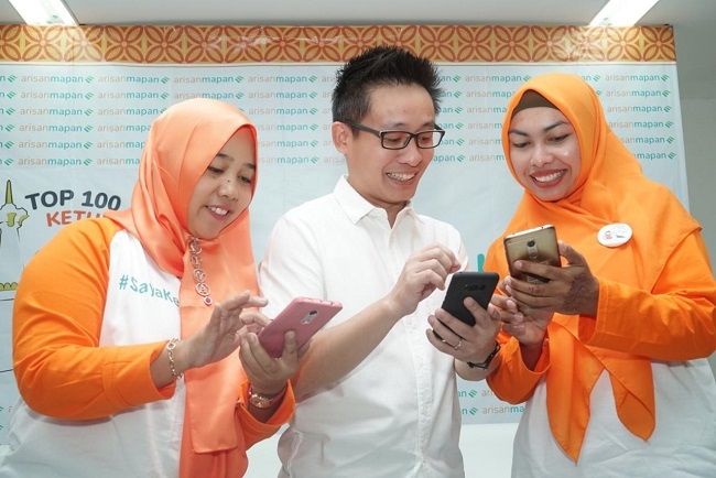 Ketua Arisan, Sosok Inspiratif di Balik 2,3 Juta Keluarga Indonesia yang Impiannya telah Terwujud Lewat Arisan Mapan