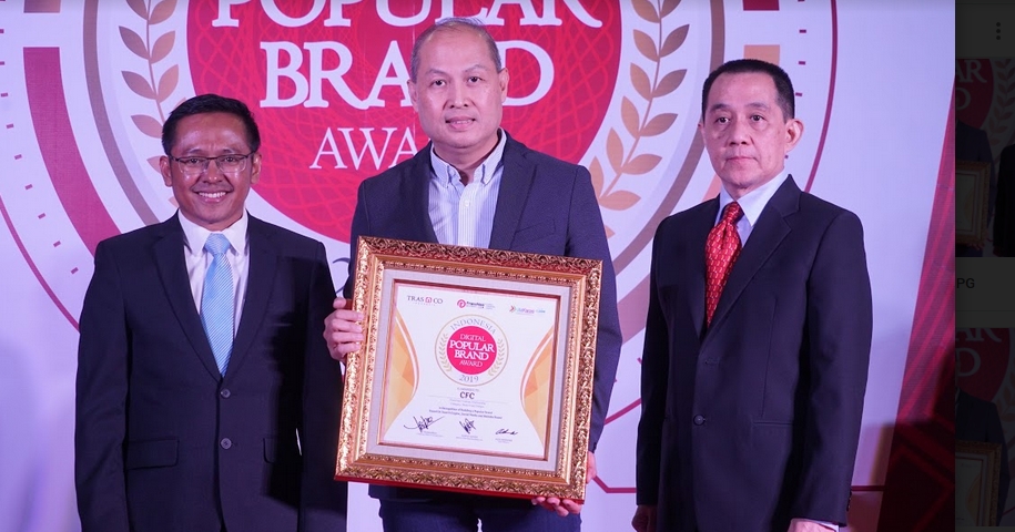 Eksis di Ranah Maya, CFC Raih Indonesia Digital Popular Brand Award 2019