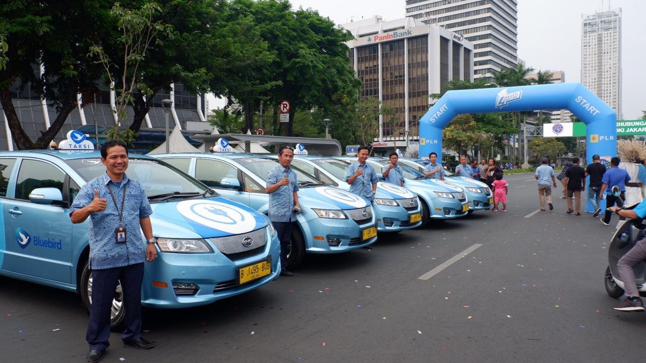 Dukung Green Energy, Bluebird Ikut Karnaval Jakarta Langit Biru