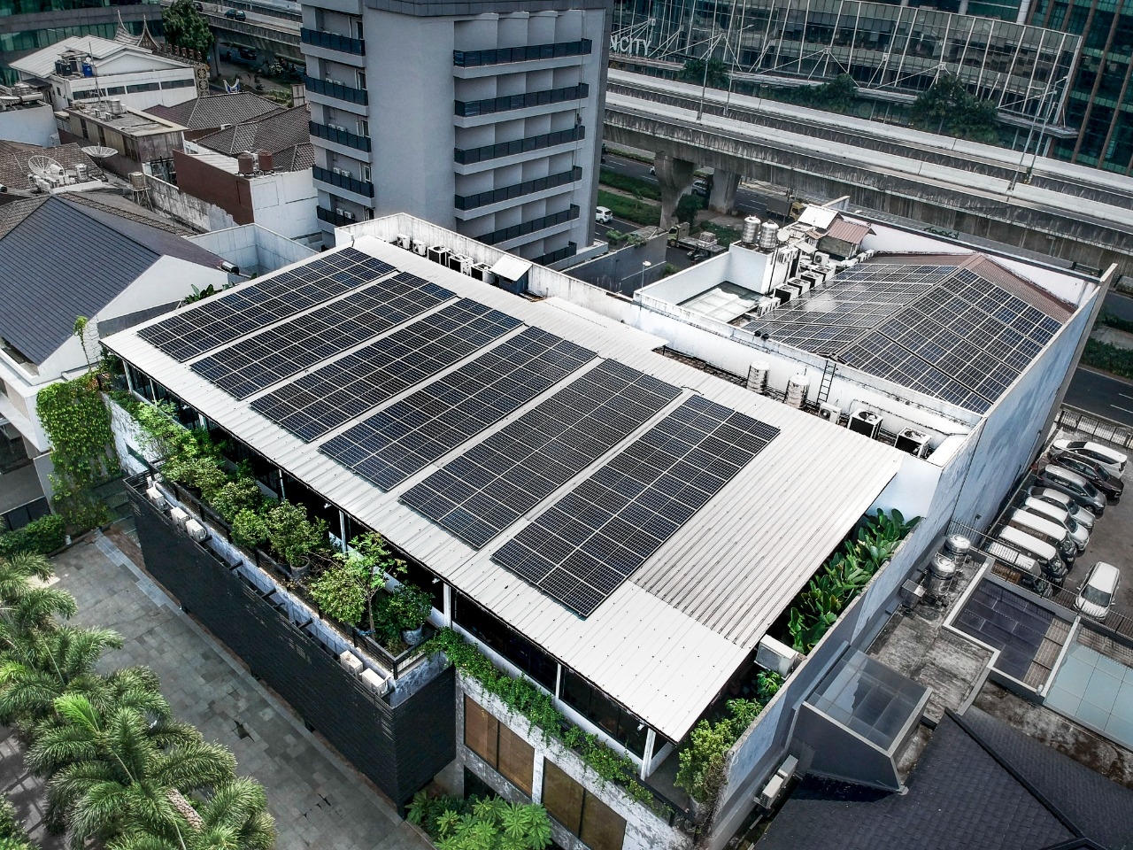 Inovasi Baru dari MODENA, MODENA SolarPad, : Solusi Energi Ramah Lingkungan