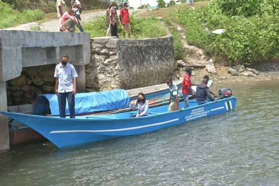 Dukung Papua Barat Jadi Provinsi Konservasi, KKP Bantu Longboat Hingga Kamera Underwater