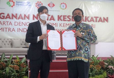Pasok SDM Industri TPT, Kemenperin Teken MoU dengan Pemkot Surakarta
