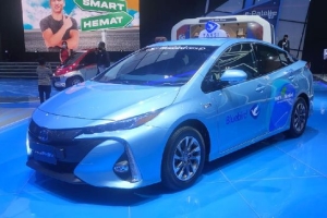 Bluebird x Toyota Hadirkan Armada Taksi Ramah Lingkungan