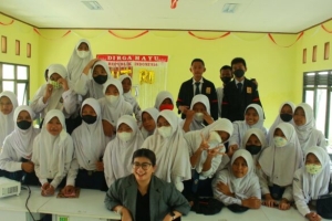 Produsen Kertas Kemasan Fajar Paper Renov Lima Sekolah di Kabupaten Bekasi