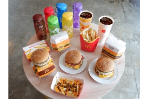 McDonald’s Luncurkan Produk Terbaru Big Mac McFlavor Set & Colorful Bottle