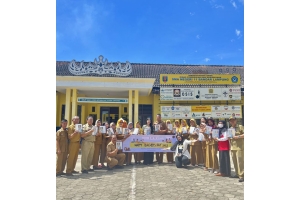 Apresiasi Para Guru di Indonesia, JAFRA Bagikan Lebih Dari 27.000 Paket Skincare