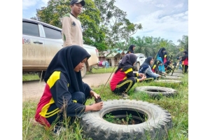 PT Arutmin Indonesia Sosialisasi Keselamatan Dan Aksi Menanam Pohon