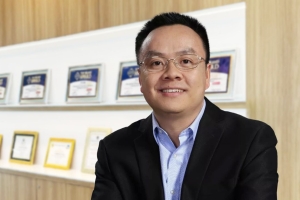VIVAN dan ROBOT Bawa Xu Long Hua Masuk Top 100 Forbes China Global
