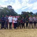 Bersama TNI, PT Timah Bangun Jalan Penghubung Desa Air Bulin