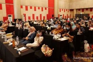 Tingkatkan Kesadaran Kesehatan Ibu & Anak, RS Premier Jatinegara Gelar Seminar&Bazaar