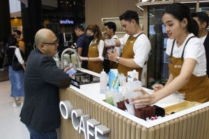 OPPO hadirkan Experience Store terbesar se-Indonesia di AEON JGC