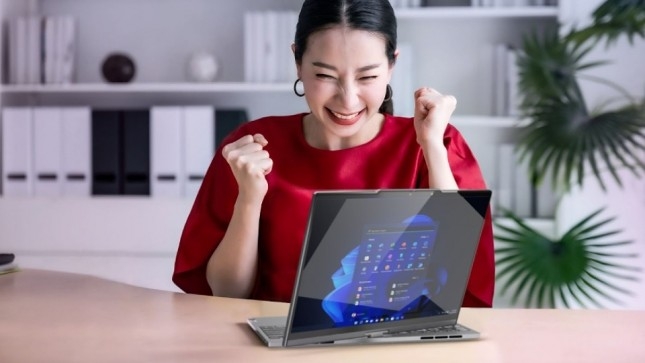 Sambut Tahun Baru, Lenovo Hadirkan Laptop Stylish Multifungsi ThinkBook Twist