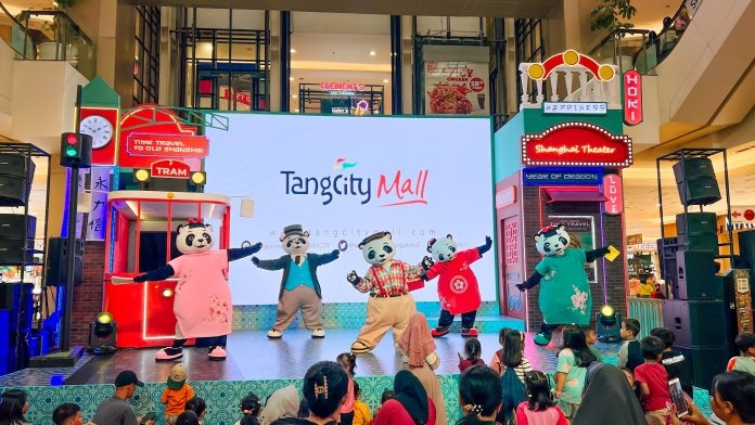 Meriahkan Jelang Imlek, Hoki Panda Old Shanghai & Barongsai Tonggak Hadir di TangCity Mall
