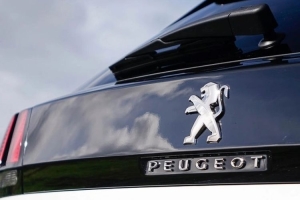 i-Cockpit di Peugeot akan Terintegrasi dengan ChatGPT