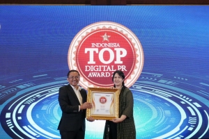Isuzu Raih Penghargaan Indonesia TOP Digital PR 2024 Kategori Truk & Bus