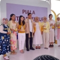 Citra Berikan Piala Citrapreneur kepada Pelaku UMKM Perempuan