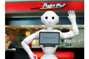 Pizza Hut Kenalkan Dua Robot Pintar Di Gerai Jabodetabek