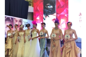 Pameran Tahunan Jakarta International Jewellery Fair 2018 Gabungkan Desain Perhiasan dengan Desain Gaun Buatan Anak Bangsa