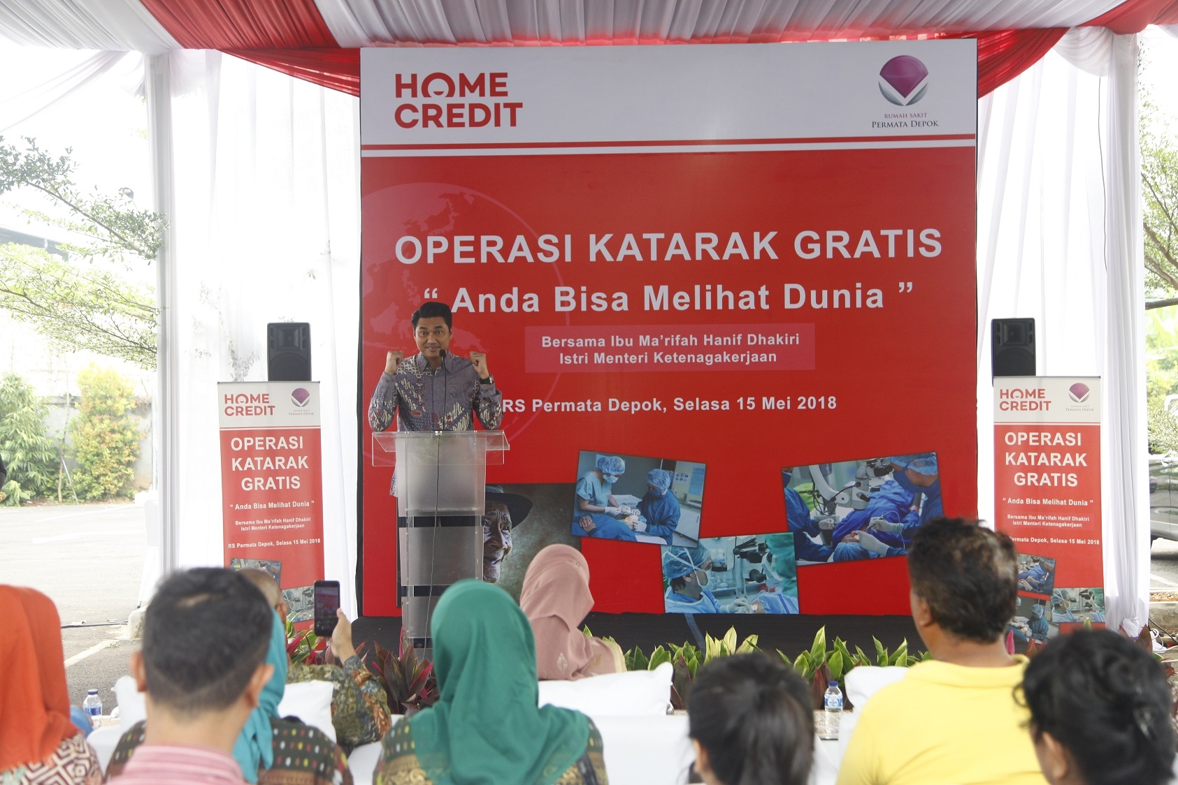 Home Credit Indonesia dan Kementerian Ketenagakerjaan Jalin Kerjasama  Program CSR Operasi Katarak Gratis