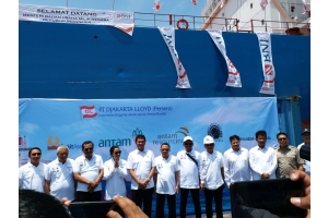 Ke Batam, Menteri Rini Resmikan MV Dharma Lautan Intan Milik Djakarta Lloyd dan Kawal Program Padat Karya Tunai