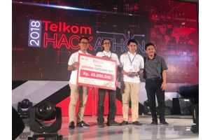Sisihkan Ratusan Peserta, Gifood Juarai Telkom Hackathon 2018