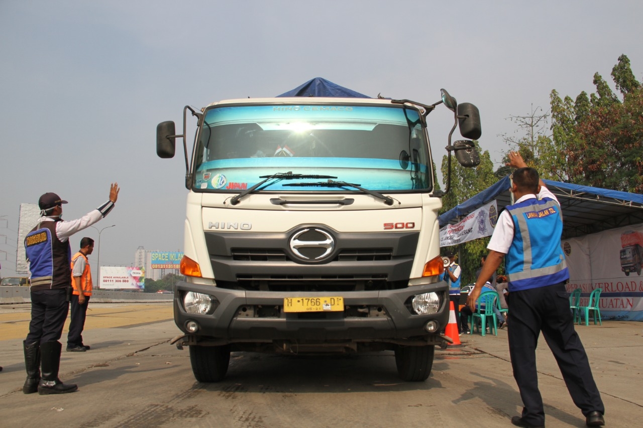 Jasa Marga Gelar Operasi ODOL di Ruas Tol Jakarta-Tangerang, 186 Kendaraan Ditindak