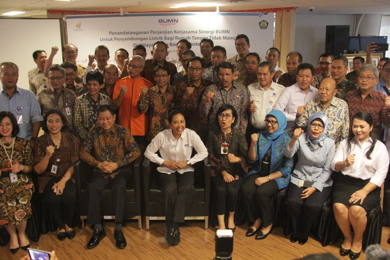 Jasa Marga Dukung Program Elektrifikasi 1.500 Rumah di Jawa Barat