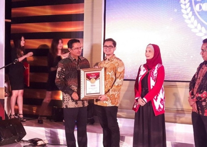 Alfamart meraih Indonesia Most Powerful Companies Awards kategori Retail Trade