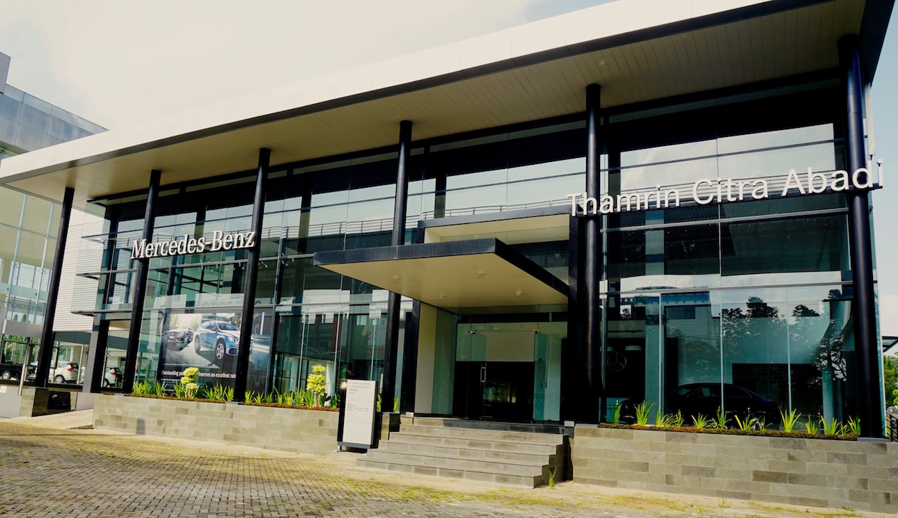 Siap memperluas jaringan dealer resmi, Mercedes-Benz Indonesia perkenalkan dealer terbarunya PT. Thamrin Citra Abadi di Palembang