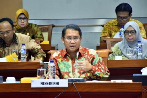 Menkominfo Sampaikan Penanganan Akses Telekomunikasi di Lombok ke Komisi I DPR
