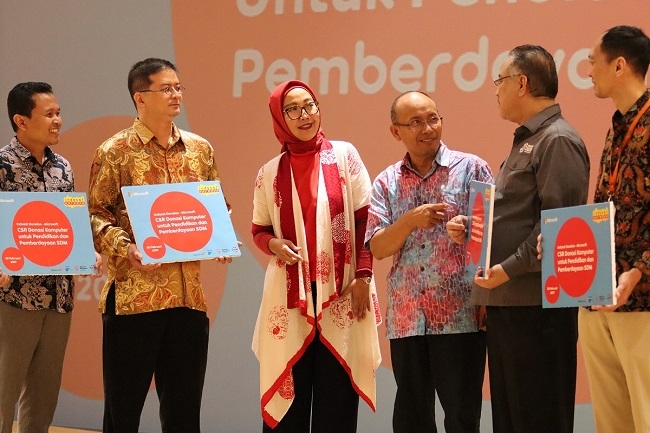 Wujud Nyata Komitmen Indosat Ooredoo pada Pendidikan dan Pemberdayaan SDM di Indonesia