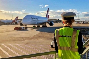 Qantas Mulai Terbangkan Pesawat Bebas Sampah Pertama di Dunia