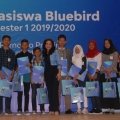 Bluebird Kembali Berikan Beasiswa ke Anak Pengemudi