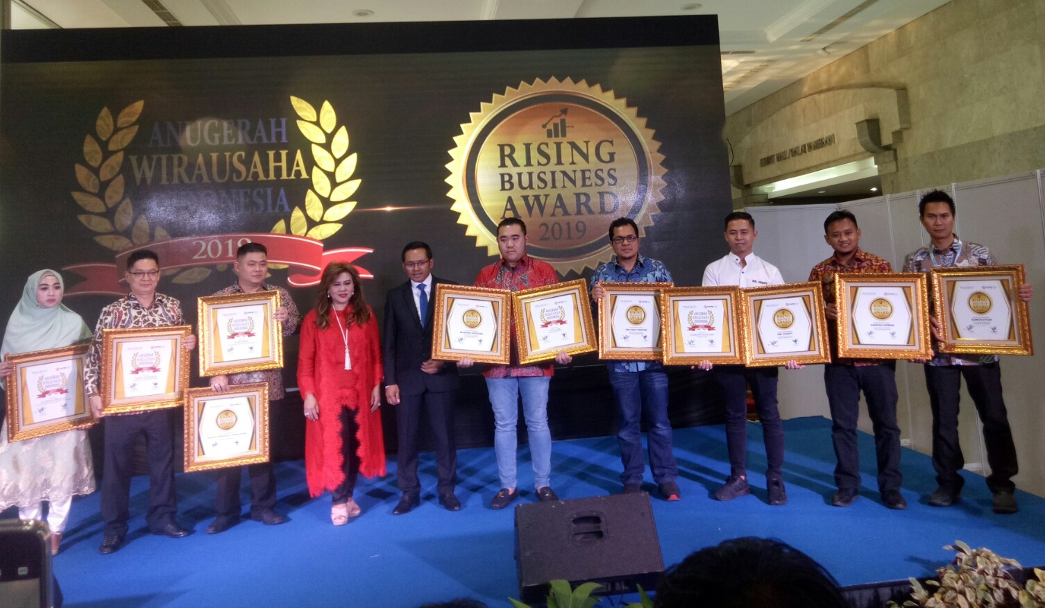 TRAS N CO Apresiasi Pebisnis Melalui Anugerah Wirausaha Indonesia dan Rising Business Award