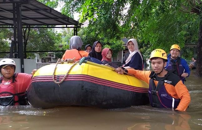 OVO Galang Crowdfunding Untuk Korban Banjir Jabodetabek