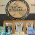 Inovasi Tiada Henti, Confidence Sabet 2 Penghargaan Pertama di Indonesia