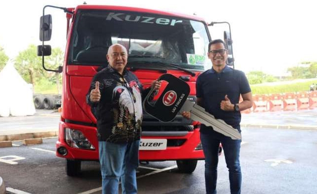 Astra UD Trucks Serahkan Kuzer RKE 150 WB 3350 HD ke PT Jasa Berdikari Logistics di Ajang Astra Auto Fest 2020
