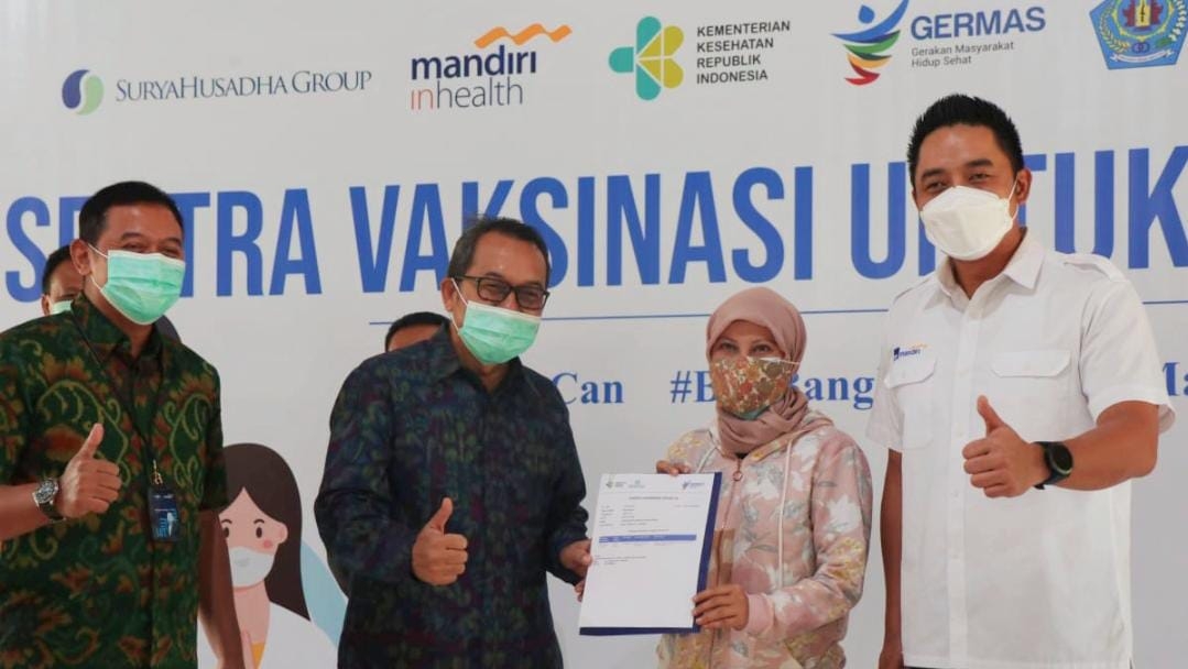 AXA Mandiri Hadirkan Vaksinasi di Bali Dukung Warga Bali Bangkit