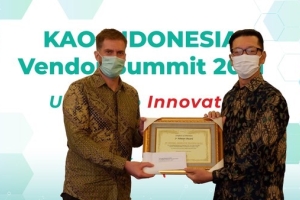 Henkel Indonesia Terima Penghargaan Sebagai Vendor Terbaik dari Kao Indonesia