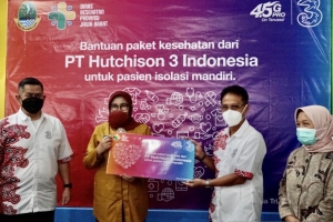 3 Indonesia Berikan 15 Ribu Paket  Obat untuk Pasien Isoman