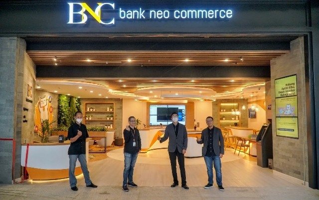 Bank Neo Commerce Juara di Kategori Bank Digital dengan 10 Juta Unduhan