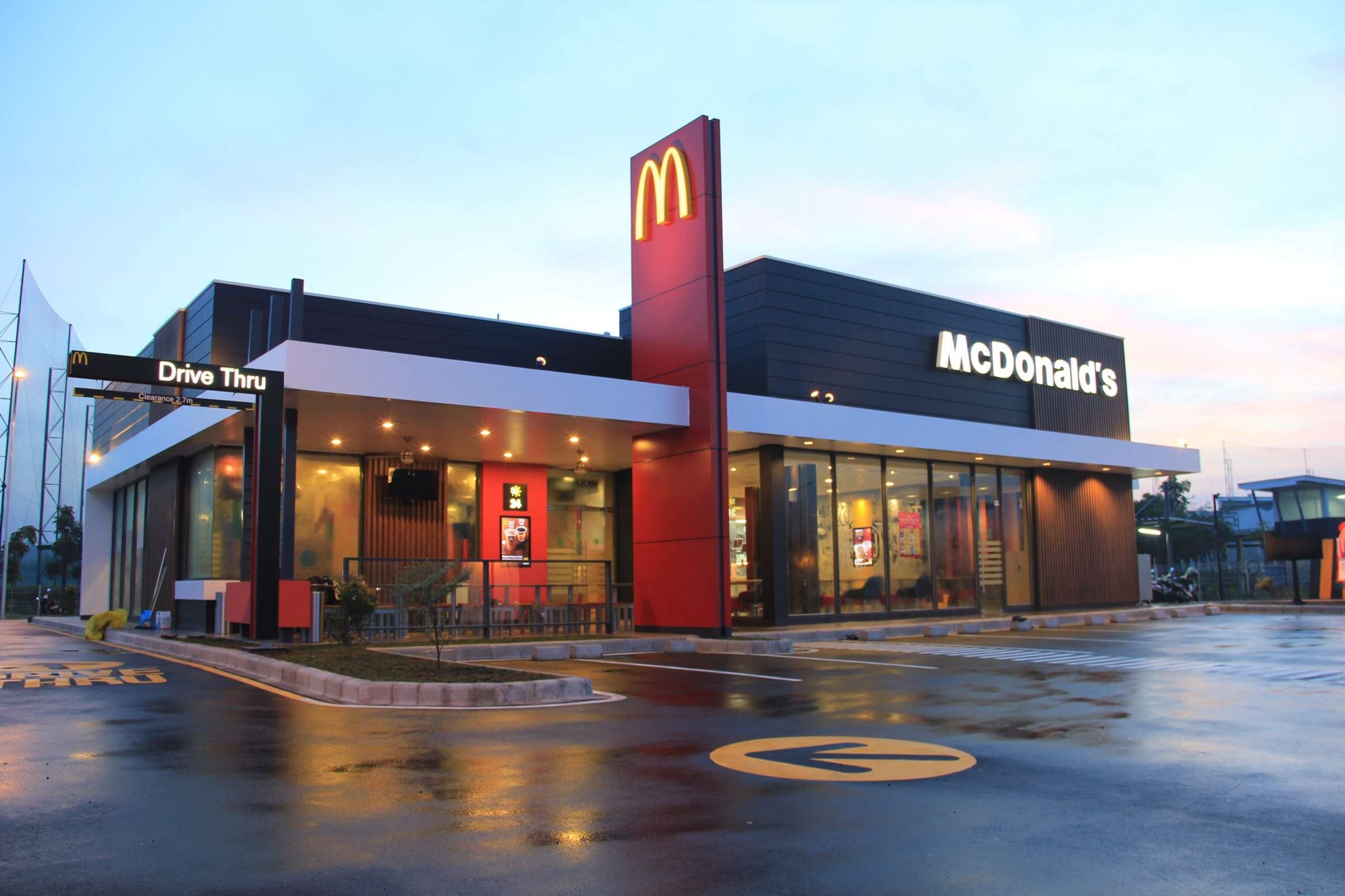 DMMX Bareng McDonald's Cari Solusi Cloud Advertising di Restoran Secara Nasional