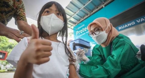 Mari Bersatu Lawan Virus Omricon, Cek Jadwal Vaksinasinya di Surabaya!