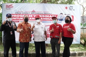 Home Credit Bareng PMI Hadirkan Vaksinasi di Kabupaten Bandung