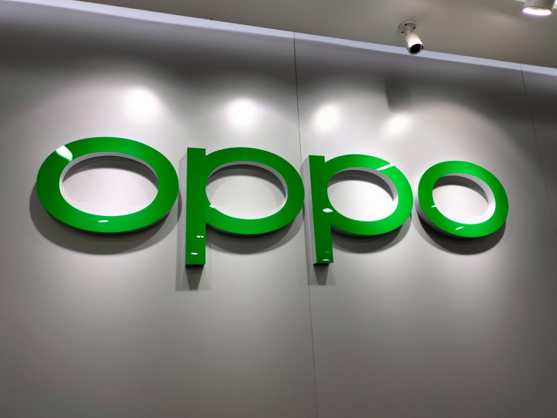 OPPO Mengedukasi Konsumen untuk Perbaiki Perangkat hanya di OPPO Service Center